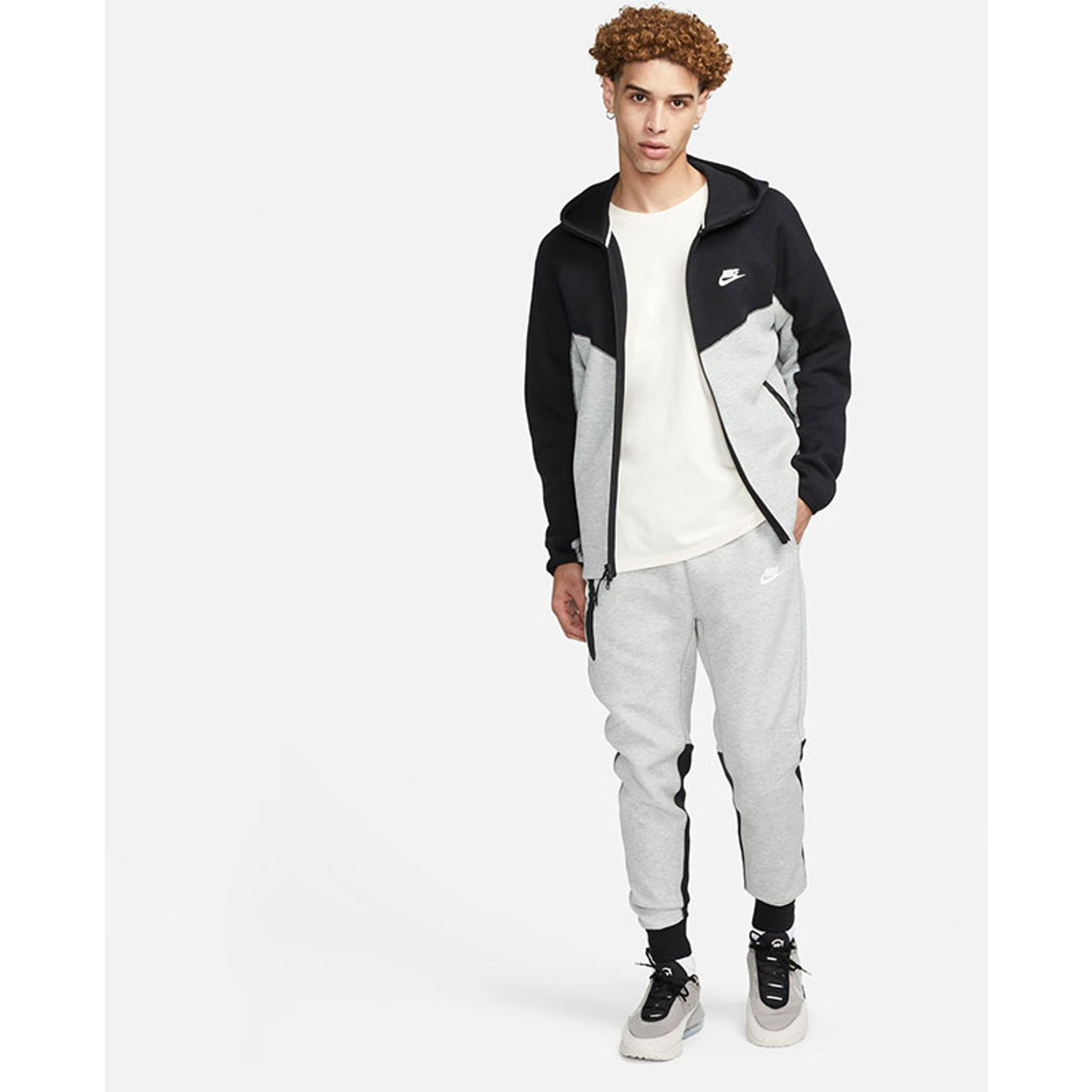 Nike Tech Fleece 2023 Crno-Sivi - Donji deo